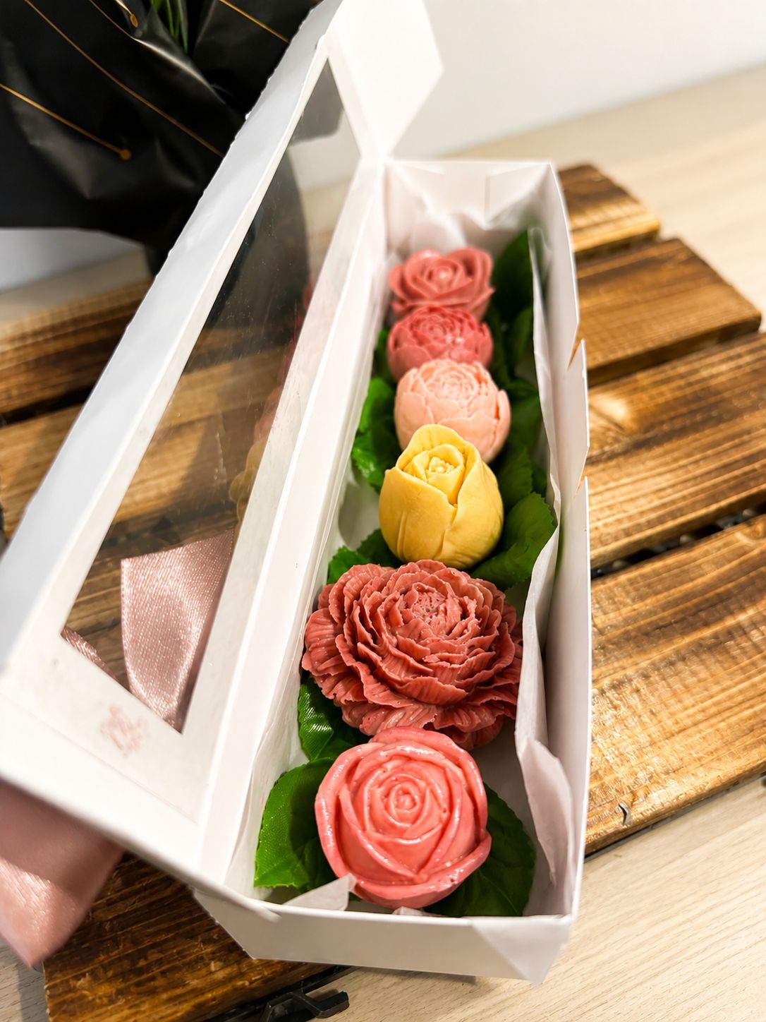 Caja de 6 fresas con chocolate